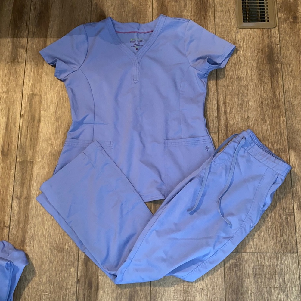 Healing Hands purple label Ceil blue scrub set size medium/large, EUC